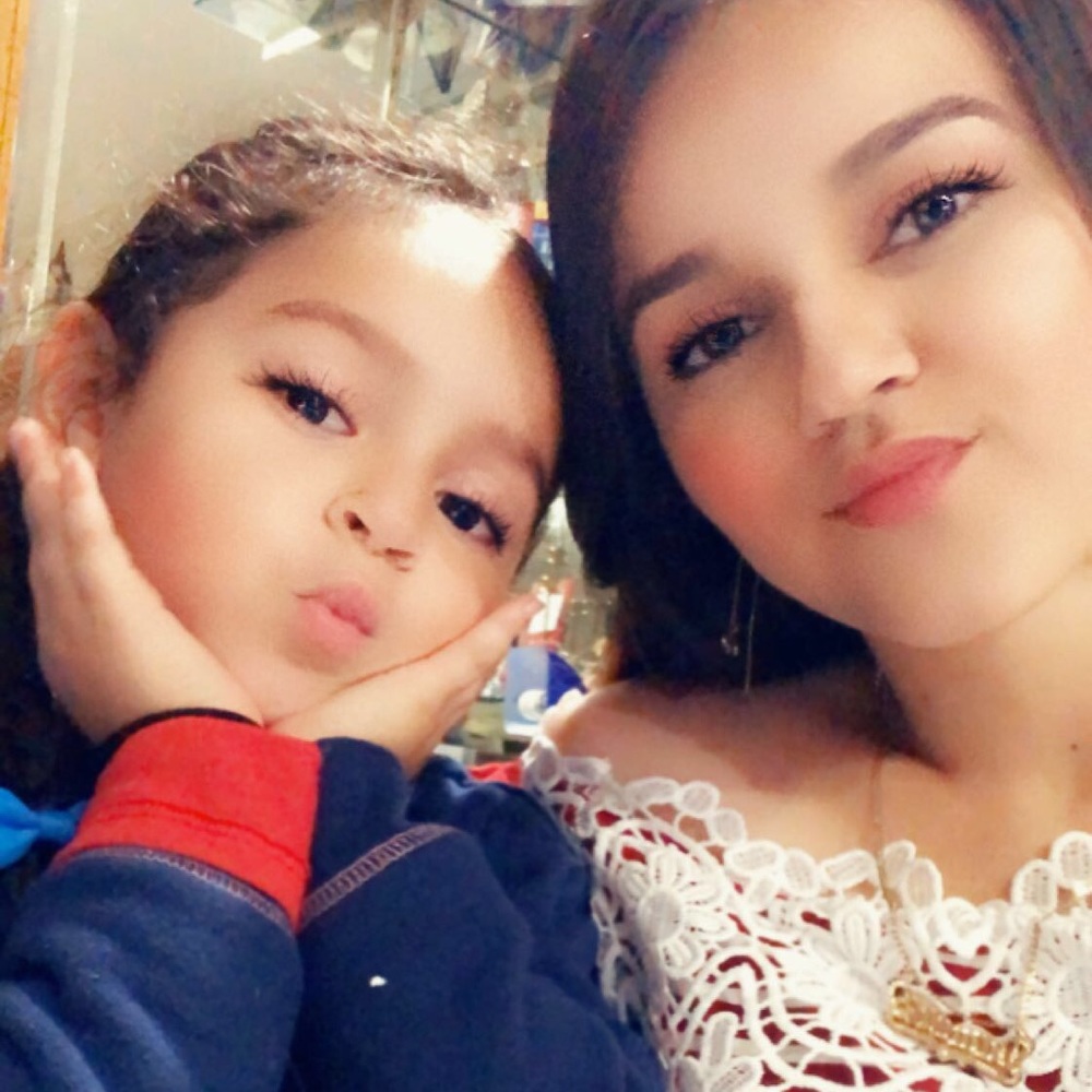 Meet your Posher, Damaris